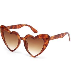 NWT Heart Sunglasses for Women Trendy Cat Eye Love Shaped Sunglasses